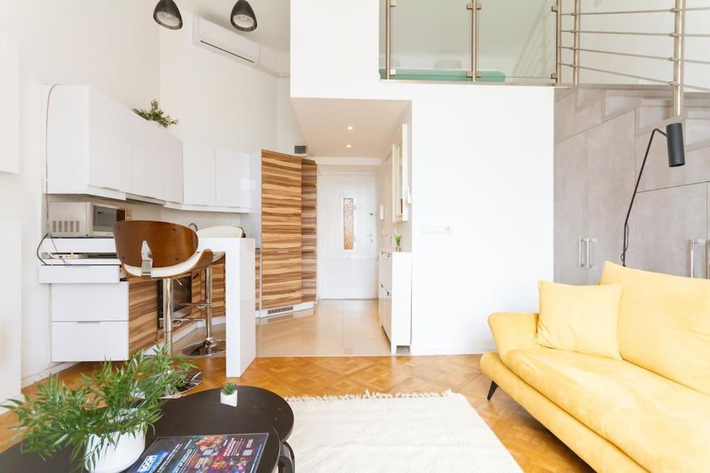 Bright Design Riverside Studio By Nw Budapest Ngoại thất bức ảnh