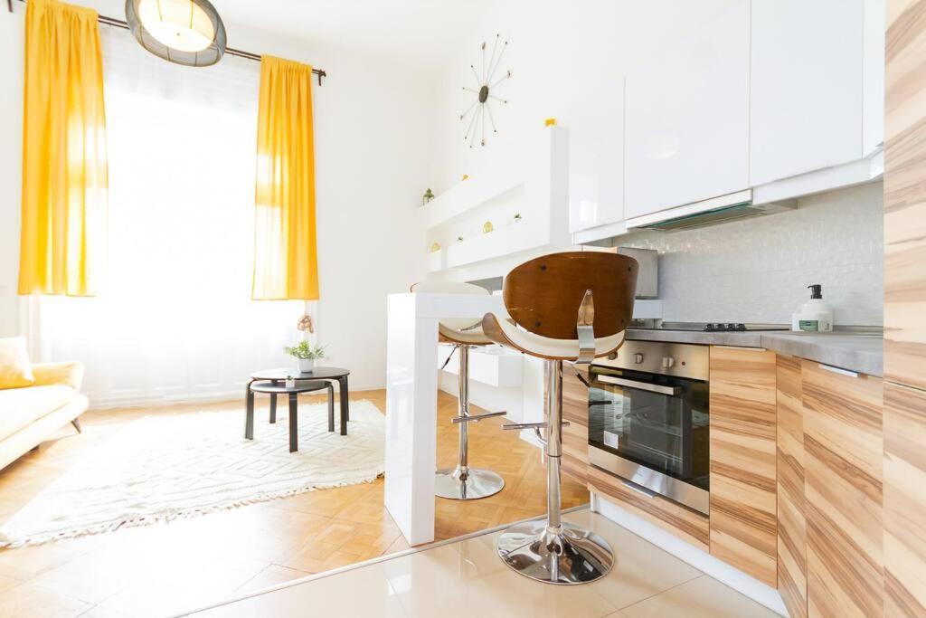 Bright Design Riverside Studio By Nw Budapest Ngoại thất bức ảnh