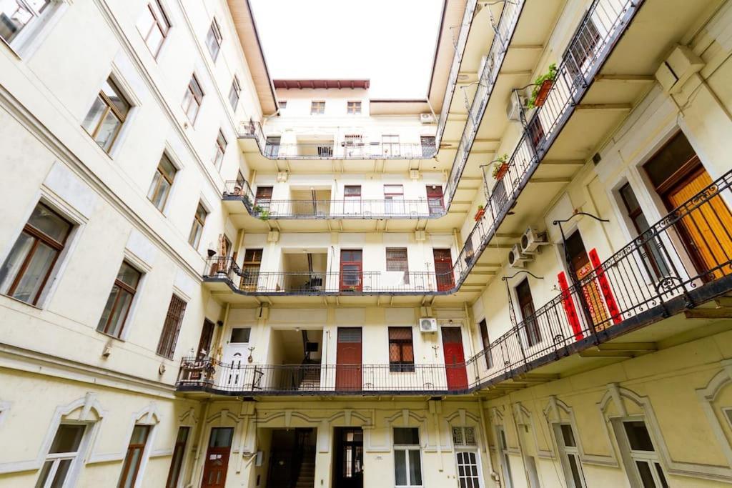 Bright Design Riverside Studio By Nw Budapest Ngoại thất bức ảnh